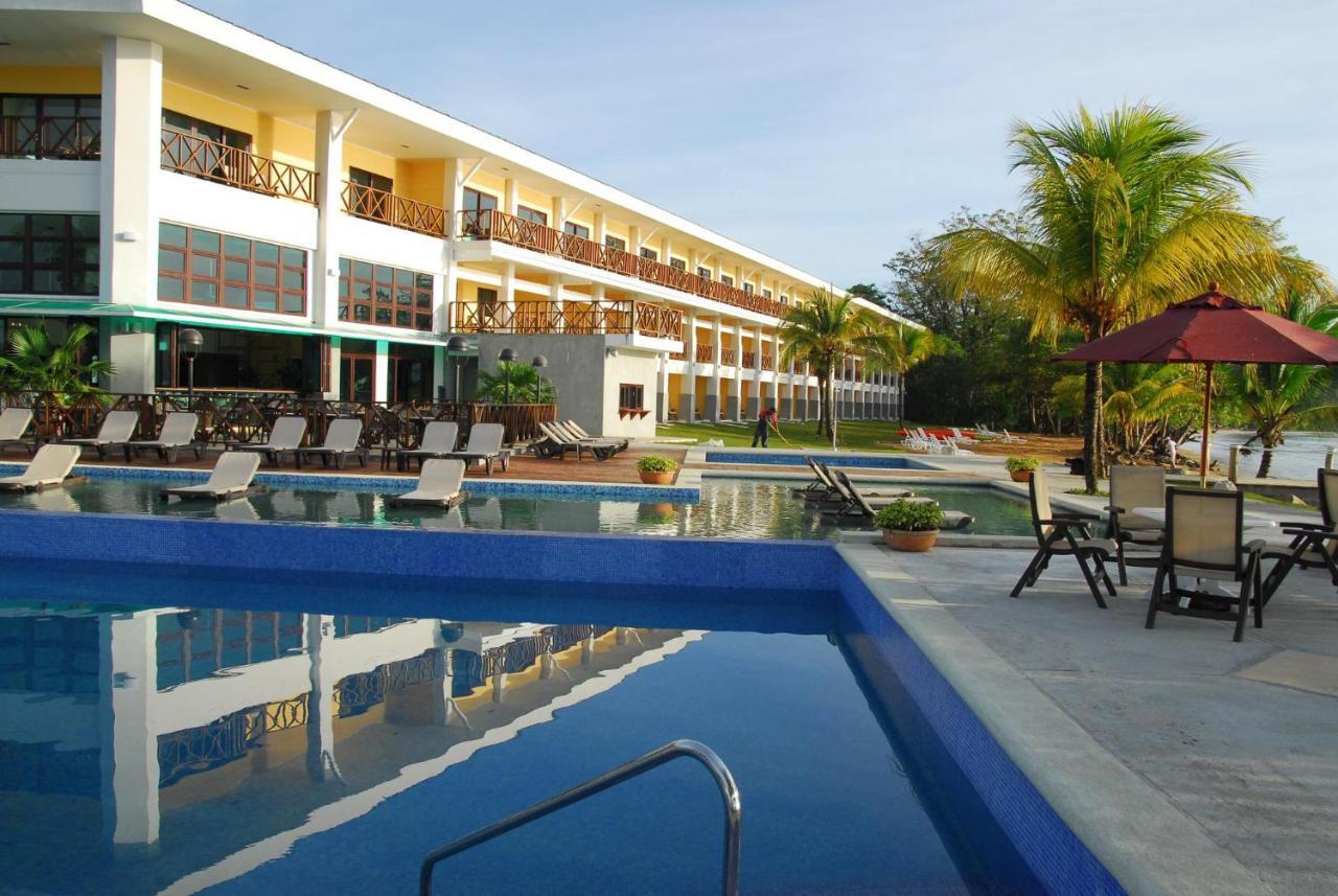 Playa Tortuga Hotel And Beach Resort Bocas del Toro Exterior photo